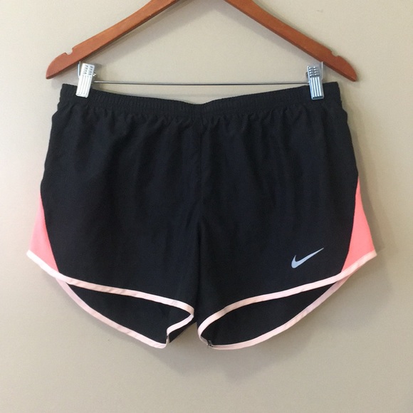 Nike shorts - Picture 2 of 4